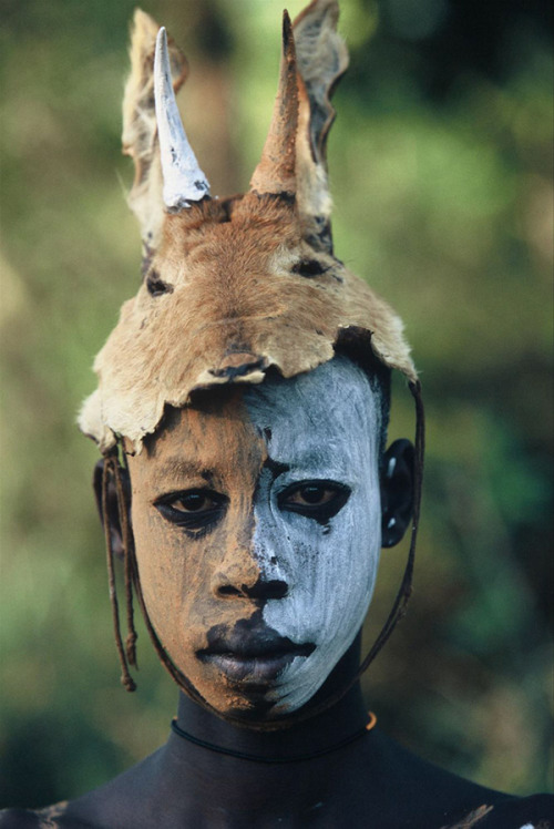 fotojournalismus:  Hans Silvester (via likeafieldmouse)