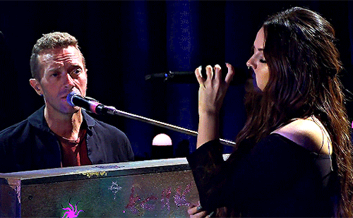 SELENA GOMEZ &amp; COLDPLAYperforming Let Somebody Go @ the Late Late Show