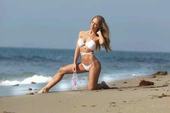 gorgeouspornstars:  Nicole Aniston
