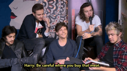 quietasides:Alright. Alright, fair enough. Fair do’s!10 December 2014  (corrected gifset)
