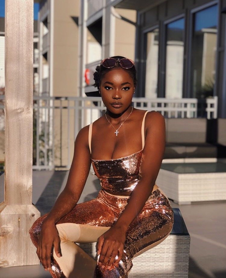 darkmelaningirls:  @ fallonfarrahs 