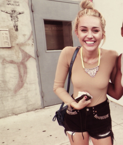 Miley is se'cute