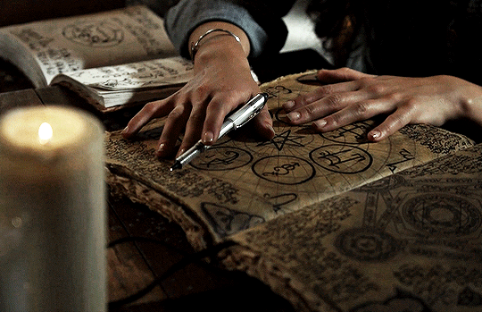 1b7d1a0476ce68a6d3672a0f3569a031dd340385.gif