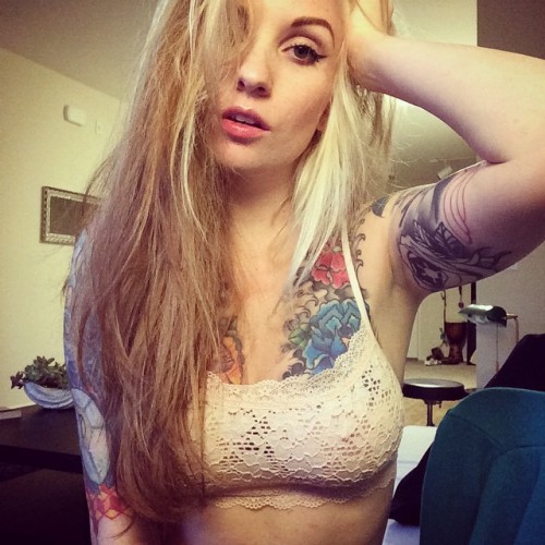 bad-eldud:  Overly sexual selfie pre-stream. Feeling low energy so come entertain me in chat! I’ll actually be wearing a shirt. Twitch.tv/kemperfi by kemperfidelis http://ift.tt/1mspcbt