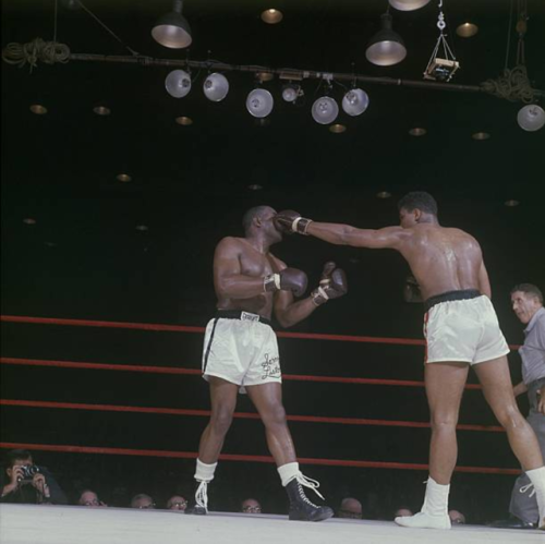 twixnmix:Muhammad Ali (then known as Cassius Clay) vs Sonny Liston for the World Heavyweight boxing 