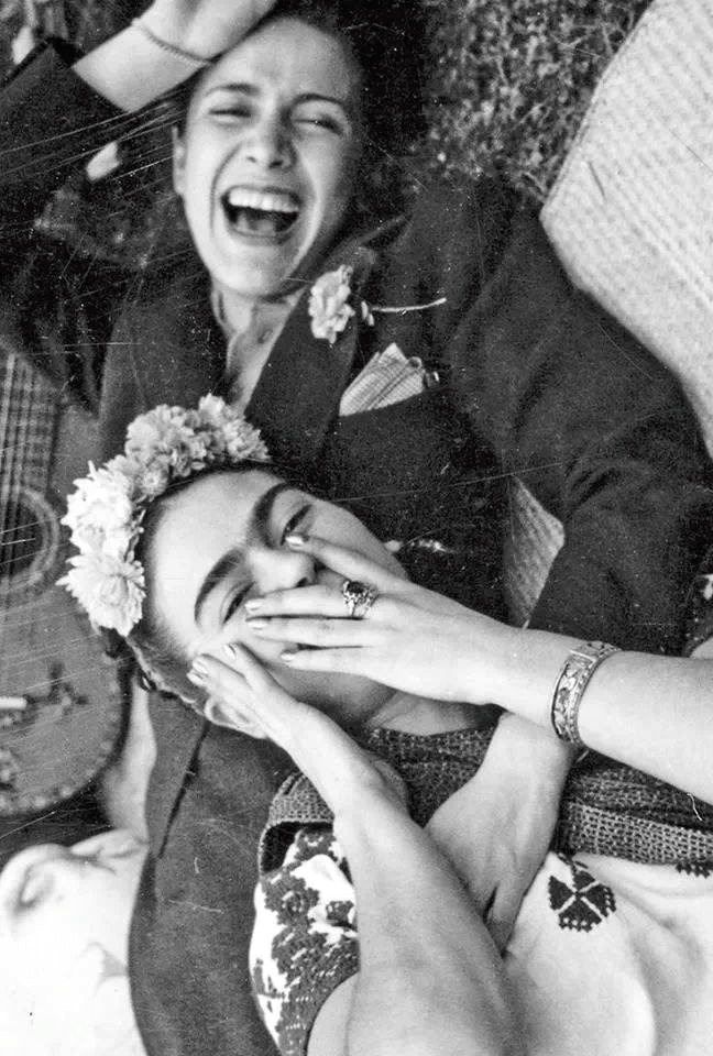 maudelynn:  Frida Kahlo and Chavela Vargas, c.1950 via Musetouch Visual Arts Magazine