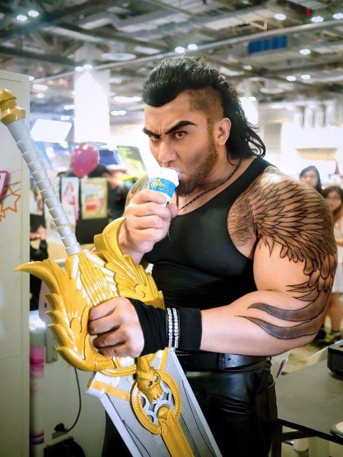 Drefan Cosplay as Gladio (FFXV)