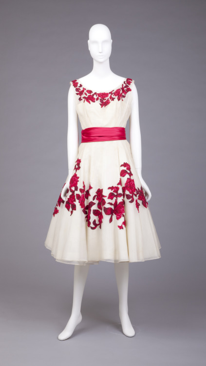historicaldress:Karen Stark Cocktail Dress, 1950sCream Silk Sleeveless Cocktail Dress With Pleated B