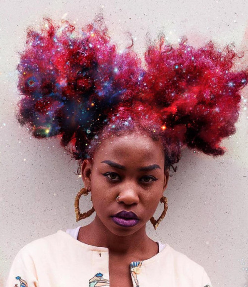 thecarboncoast:realhumanbeans:thechanelmuse:Artist Paints the Universe and Nature into Black Women&r