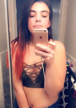 ur-love-is-not-2-kind:  Bought a new bralette