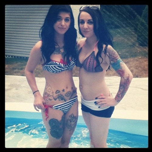 alicasanova:  #wetwednesday with @bellazombie (also a bit of a throwback pic from the @suicidegirls 4th of July party) 