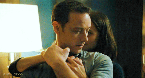 hellozxxy:  kissing scenes@clickthefrog