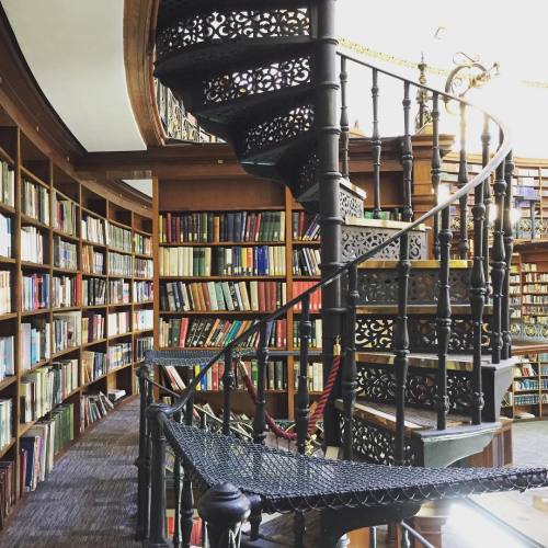 gypsyflowergirl:  Picton Reading Room, Liverpool Central Library. #bibliophile  