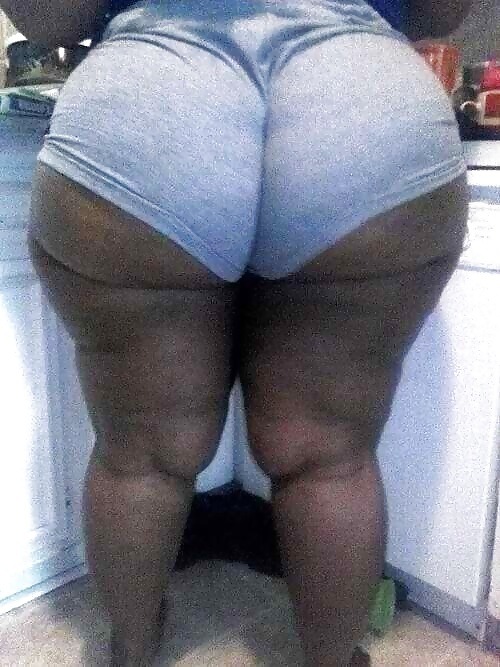 oversizeass226:  Just like that round the house all-day what cha need baby OK!