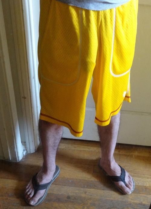 ksufraternitybrother:  FREE-BALLING  KSU-Frat Guy:  Over 17,000 followers . More than 11,000 posts of jocks, cowboys, rednecks, military guys, and much more.   Follow me at: ksufraternitybrother.tumblr.com  