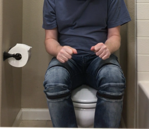 Porn Pics soggypants2: Desperate to pee on a no toilets