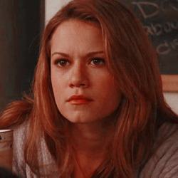 Bethany Joy Lenz  Tumblr_puypwecFVA1y6t9qto2_250