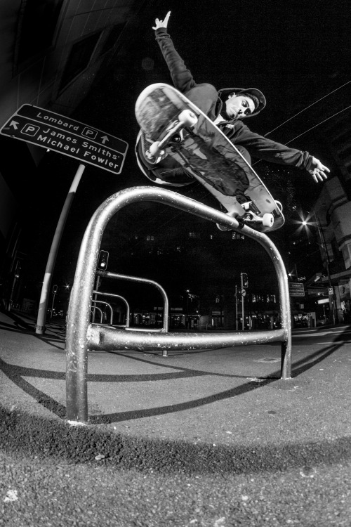 Matt Markland, frontside nosegrind, Wellington CBD.