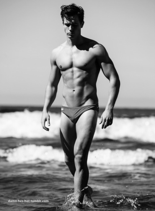damn, he's hot!