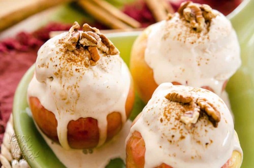 vegan-yums:Baked Apple Cinnamon Sundaes / Recipe