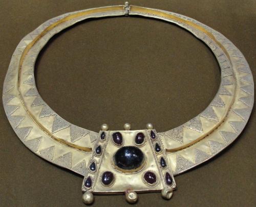 Ancient Parthian golden necklace, 2nd century A.D. Courtesy &amp; currently located at the Reza Abba