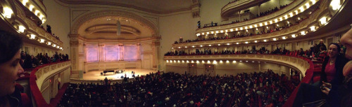 edwardspoonhands:lieawake:So I saw John Green tonight and it changed my lifePANORAMA BOMBING TONGUE!