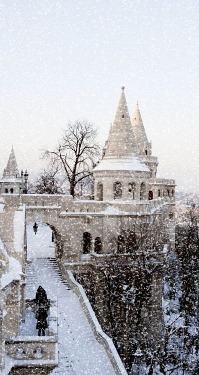 reborn-in-the-sea:Fisherman’s Bastion, BudapestIts seven towers represent the seven Magyar tribes th