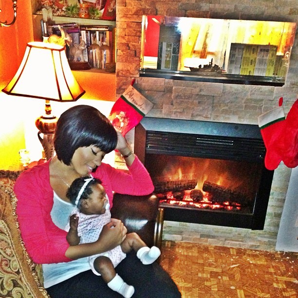 simplysheneka:  The only way she’ll stop hollering 🙈 