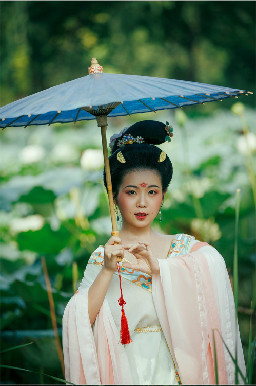 hanfugallery: 太平公主造型|tang dynasty princess style inspired by history drama Daminggong Ci大明宫词| photo 