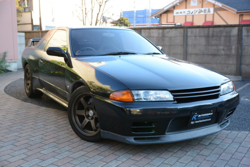 carburetor:  1990 R32 GT-R ~   68000 kms, US eligible, mint condition, TE37, R33 seats. 