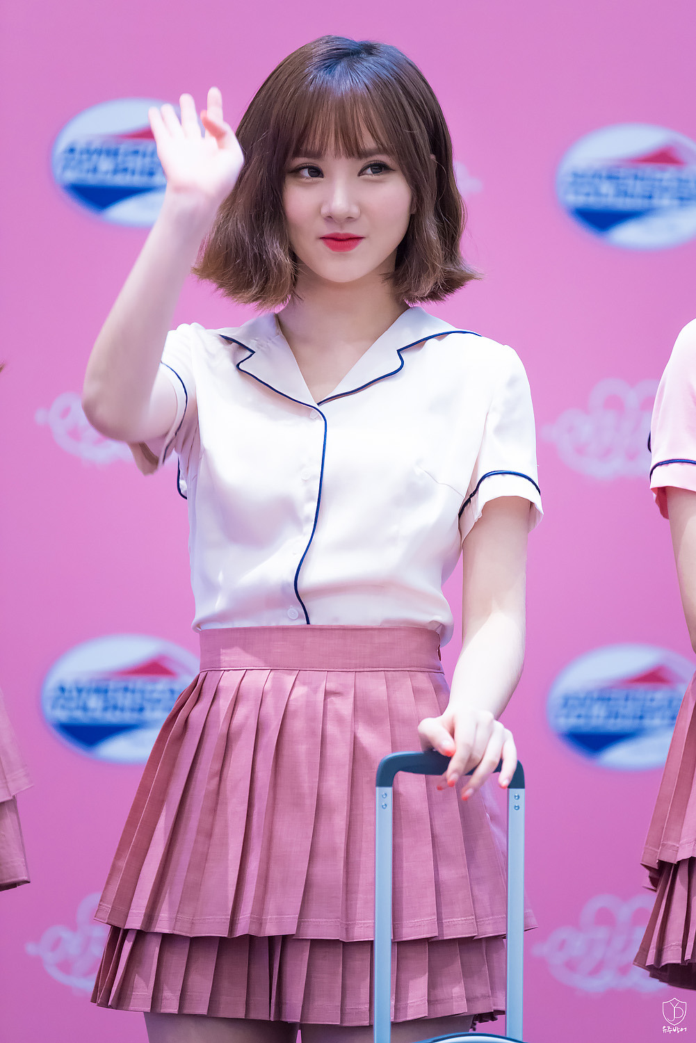 gfriendunited:  DO NOT edit | 유주방어 (1/2)