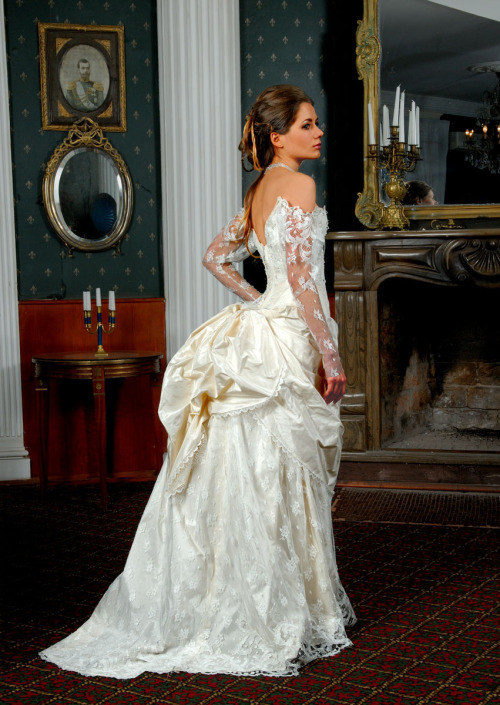 White wedding - a beautiful period style wedding dress