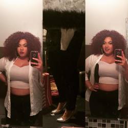 she-is-like-no-other:  Time to celebrate my big cousin bday 🎉🎉🤓😘😘 #beauty #plussize #croptop #bighair #curly #makeup #biggirl #smallheels #ihateheels #gotflatsinmypurse 