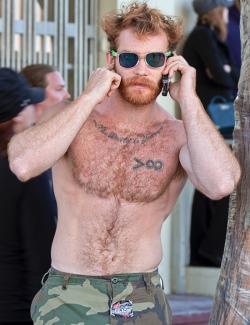 fuckyeahgingerstuds:  fuckyeahginger(hairyandinked)stud!   Woof!