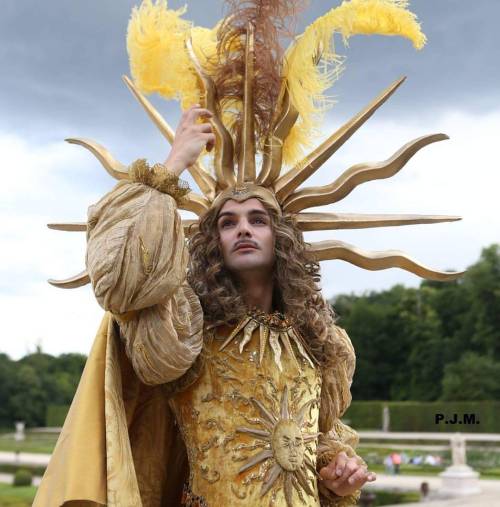 My client @telombre in his sun king crown! I have always loved this look of the French sun king (the