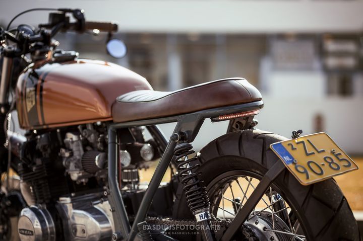 caferacerpasion:  🏁 Made in 1978? Kawasaki Z650 ‪Brat Style‬ by Wrench Kings.Quién