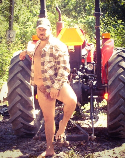 alexunderbear:  “I haven’t been with anyone since the field work began, and I want you…”