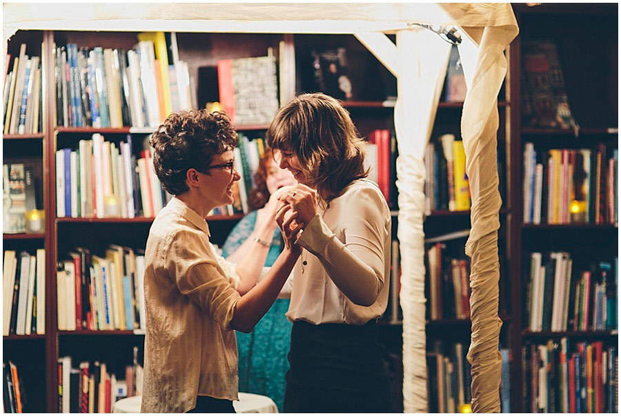 weddingsandlesbians:  http://ljmphotography.com.au 