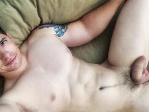 straightdudesexting: Straight hung stud 