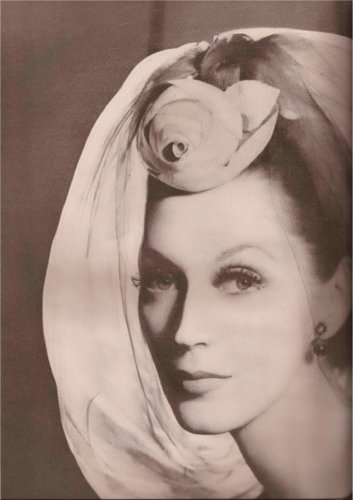 Harper&rsquo;s Bazaar, Paris Report, September 1958