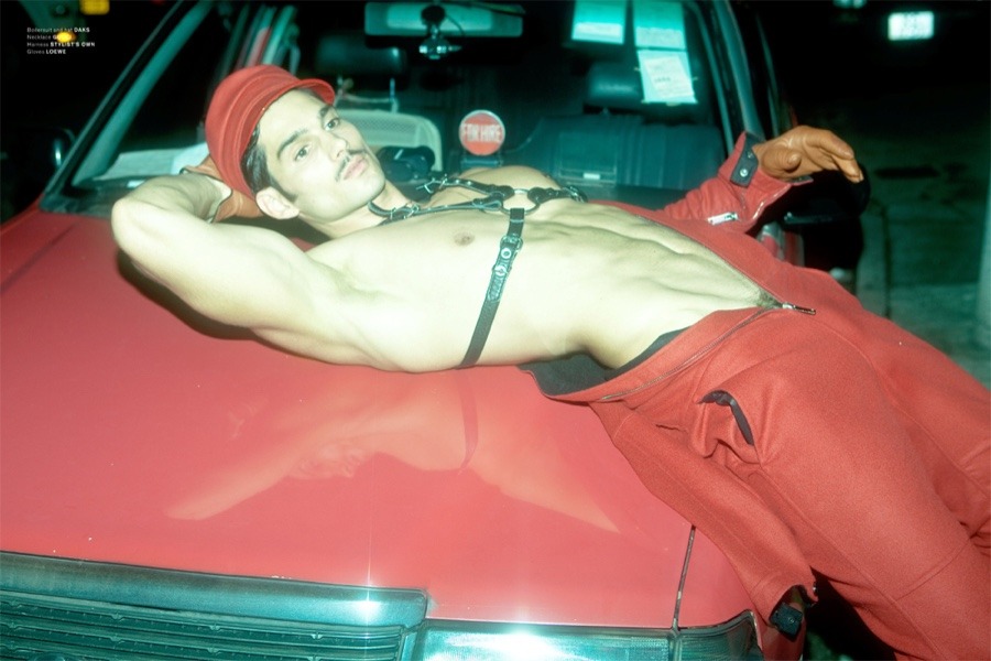 silvergrosgrain:  androphilia:  stripedhosenrubyslippers: Taner Sigirtmac channeling