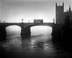 fragments-of-noir:   René Groebli ,London