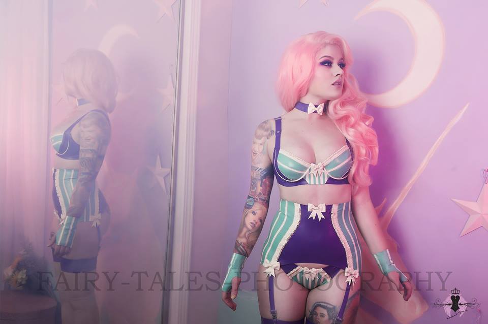 colorfulkink:  Model:  Kelly Eden  Outfit:  Westward Bound  Photo:  Fairy-Tales-Photography