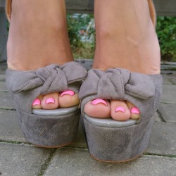Delightfulfeet: Great Pedicure 🤗 #Repost From @Goddess_Liza_  ••• #Feet
