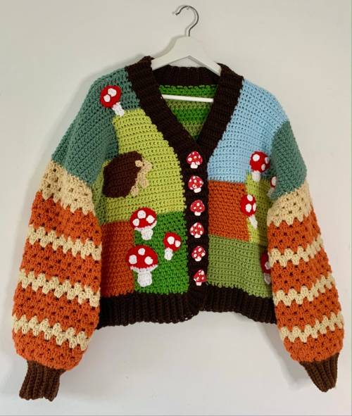 figdays: The fungi Crochet Sweater // KnottedNeon