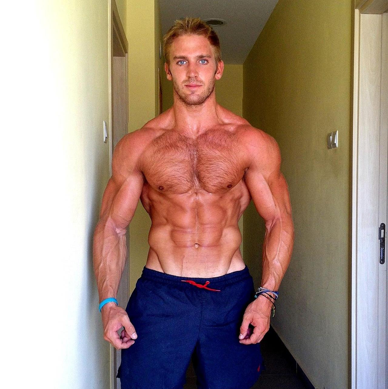 jezebelsboys:  Adam Charlton. Major hottie. 