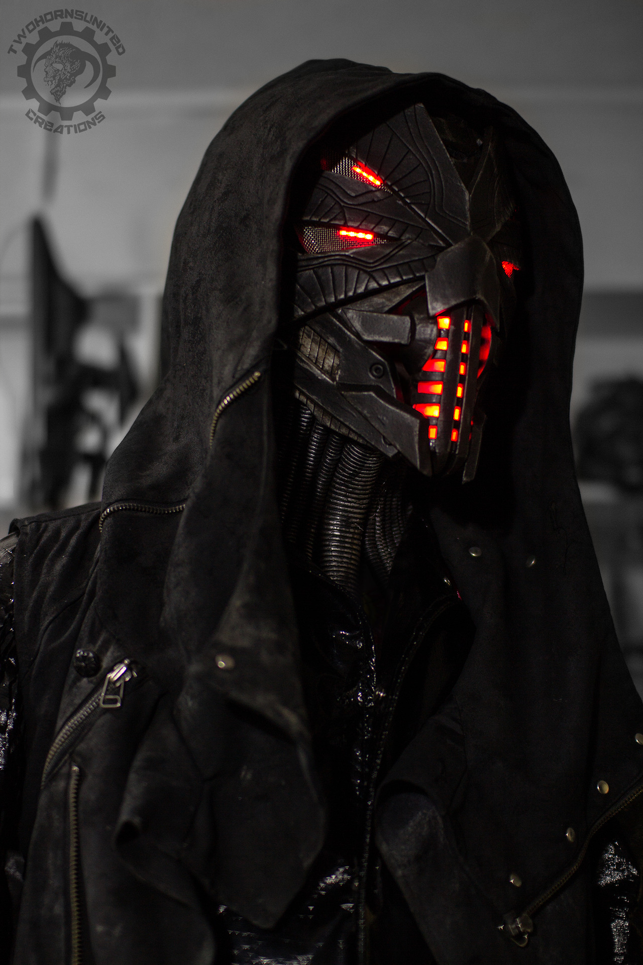 bellatorinmachina:  by twohornsunited - Erebus - Cyberpunk dystopian light up helmet