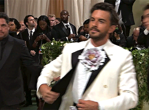 JONATHAN BAILEY Attends The 2024 Met Gala
