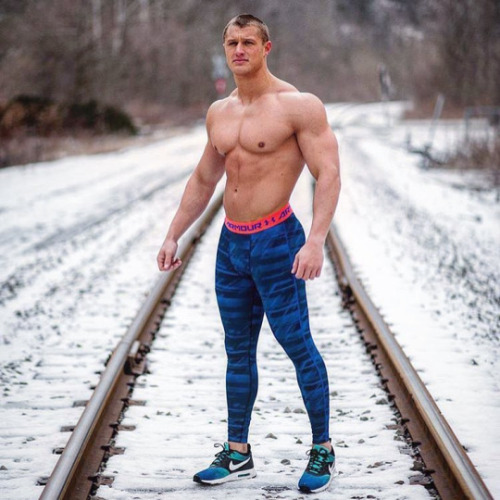 WORKOUT GEAR