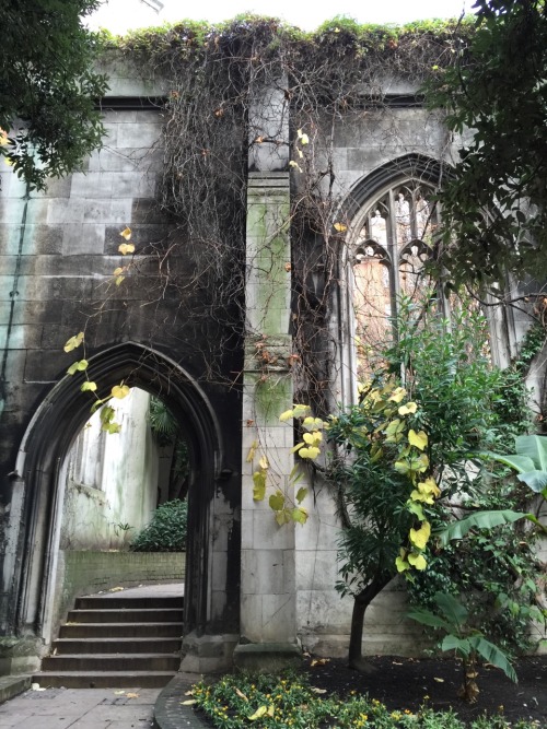 bathofmelusine:mahigxn:dilara19:St. Dunstan-in-the-East Church, London, England, UK@bathofmelusine u